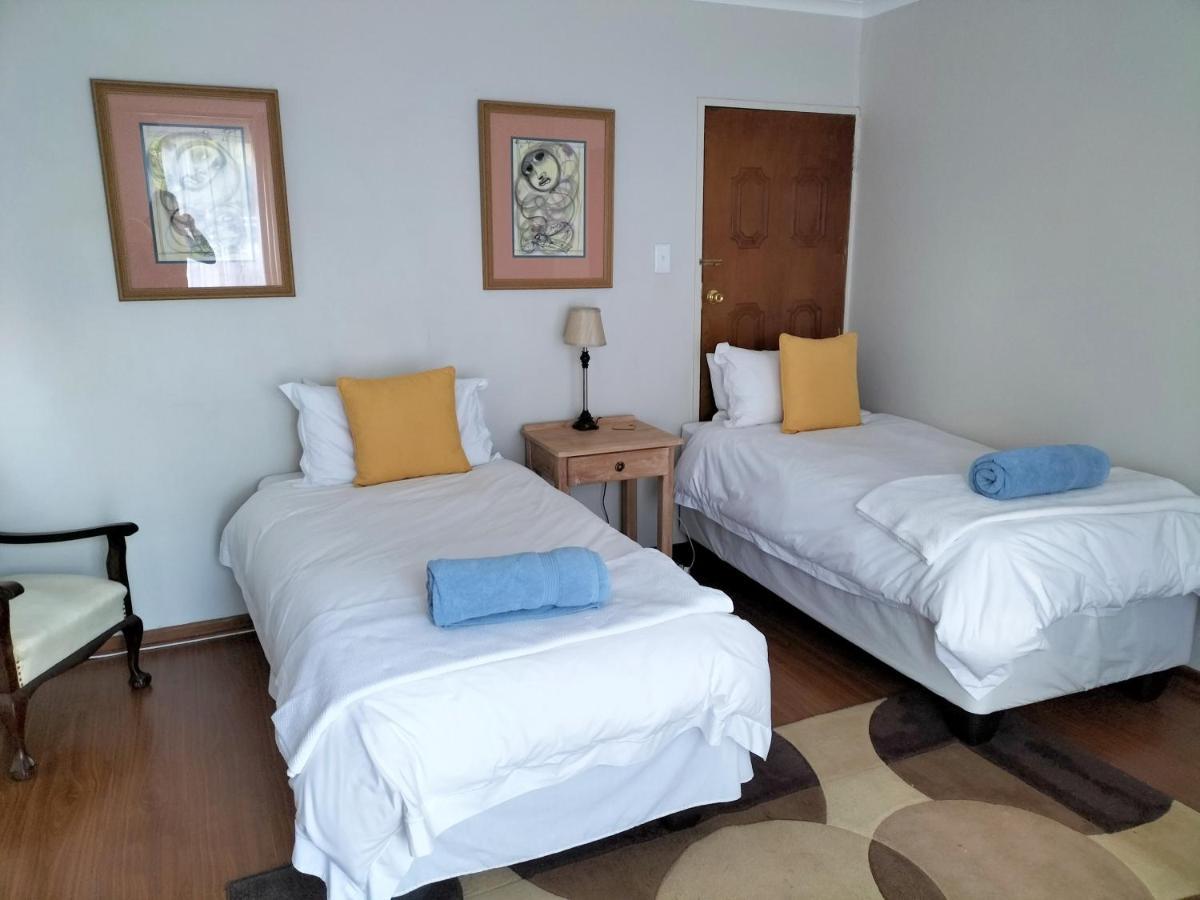 Park Living Guesthouse บลูมฟอนเทน ภายนอก รูปภาพ